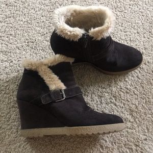 Suede boots